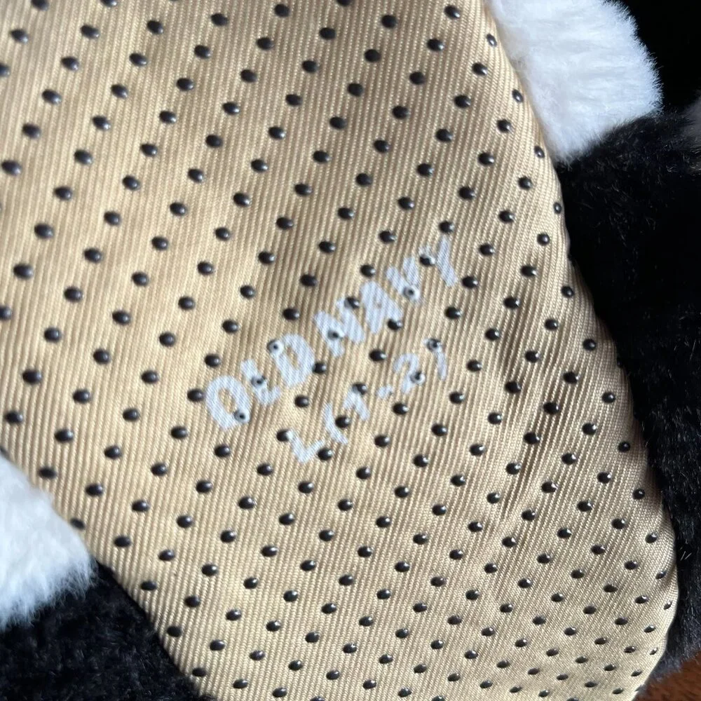 Old Navy plush panda slippers 1-2